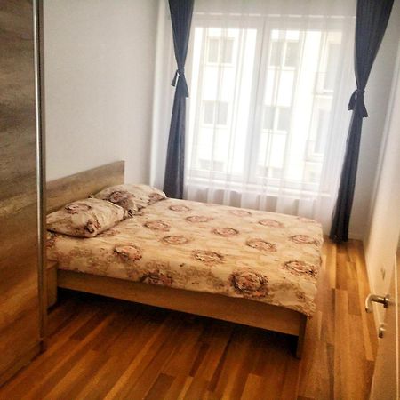 Sunflower Apartments Pristina Exterior foto