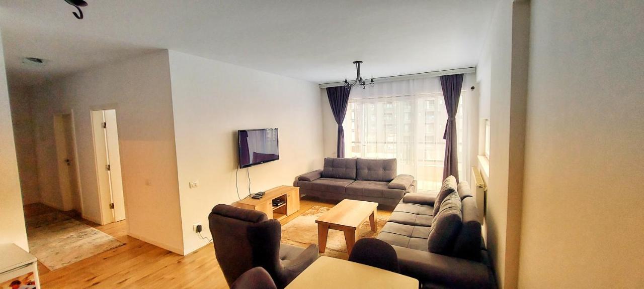 Sunflower Apartments Pristina Exterior foto