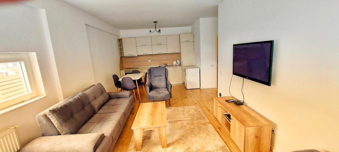 Sunflower Apartments Pristina Exterior foto