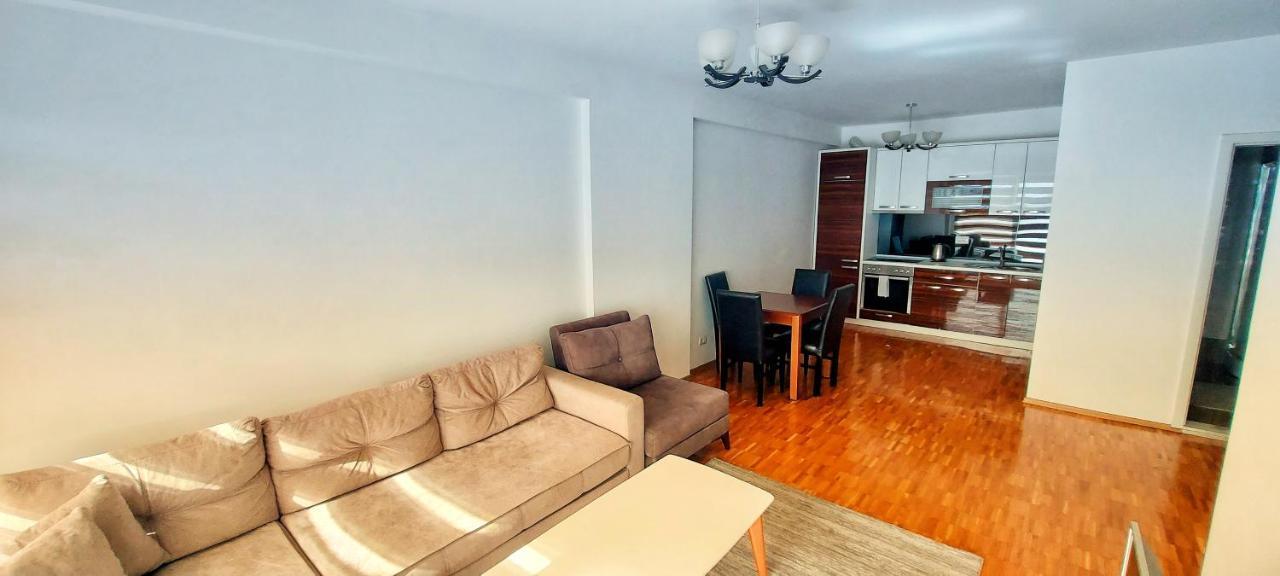 Sunflower Apartments Pristina Exterior foto